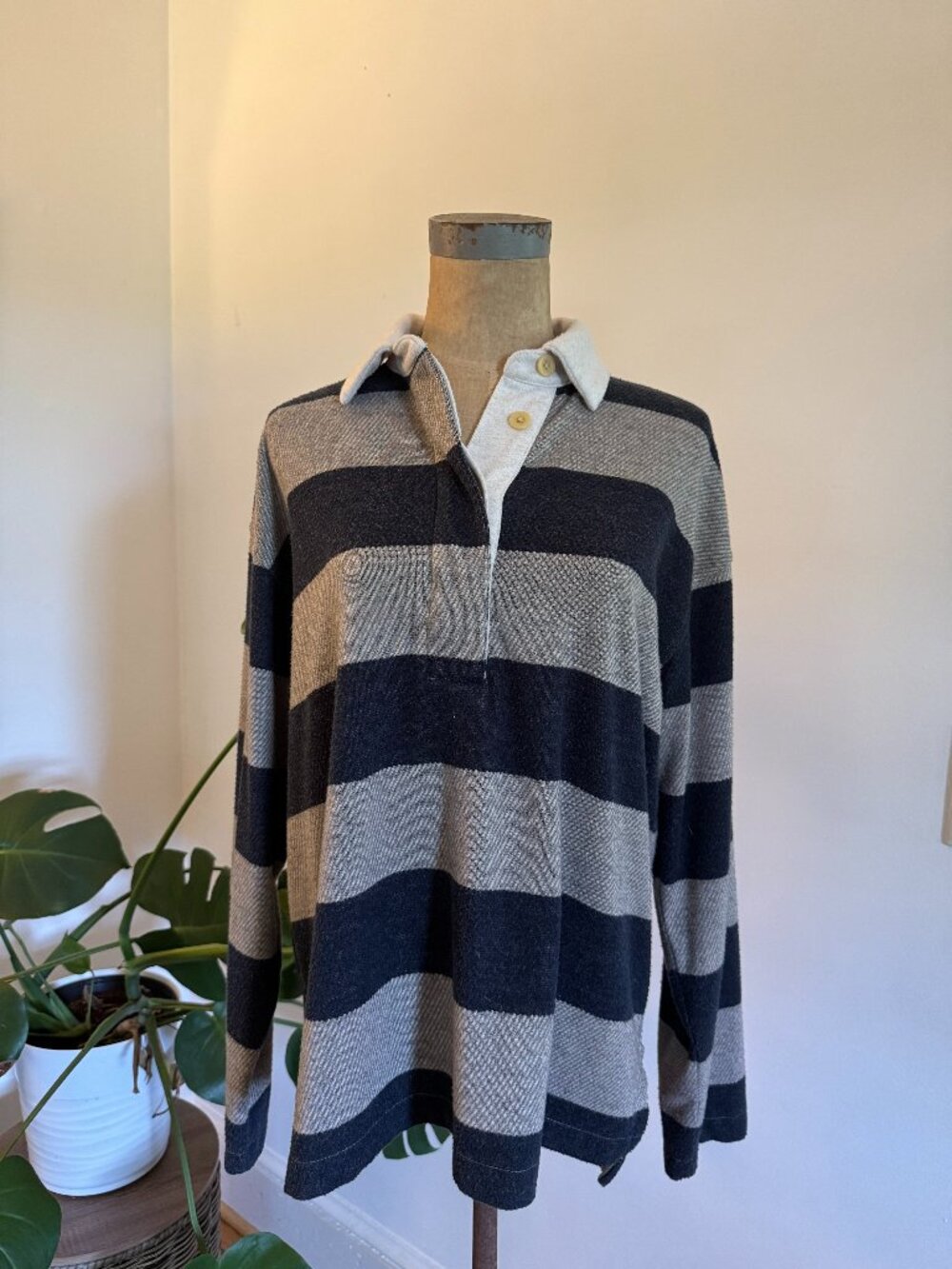 Legend™ Sweater Rugby Popover - Navy Rugby - Picture 2 of 10